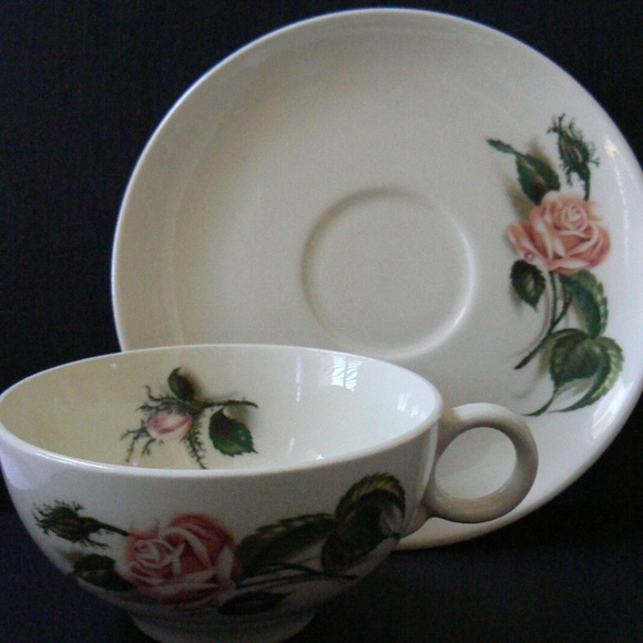 Universal Oven Proof Union Made in USA Ballerina Moss Rose Tea Cup & Saucer set - Picture 7 of 12